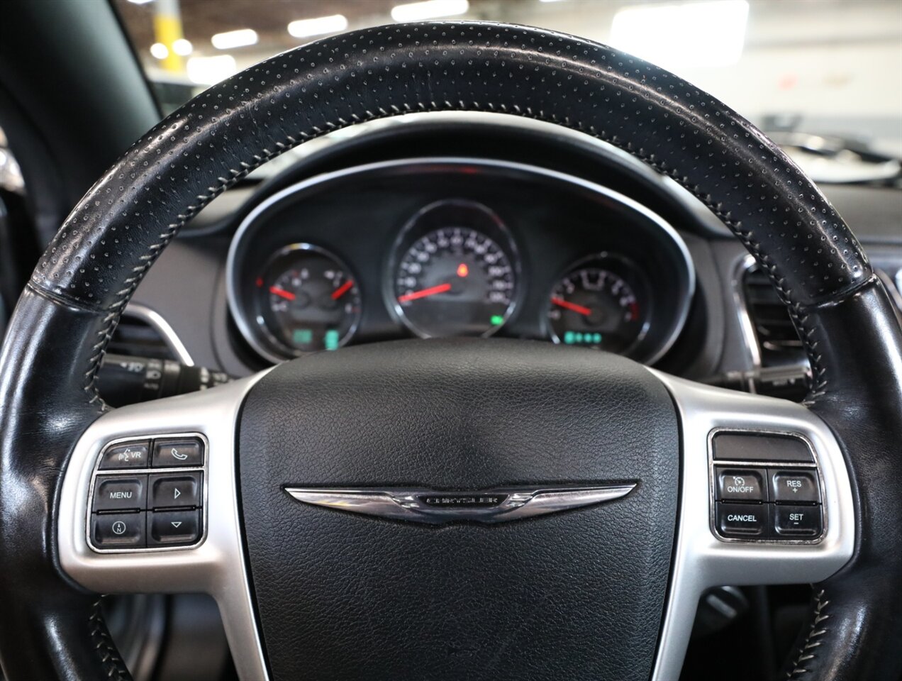 2011 Chrysler 200 S - Photo 34 - Addison, IL 60101