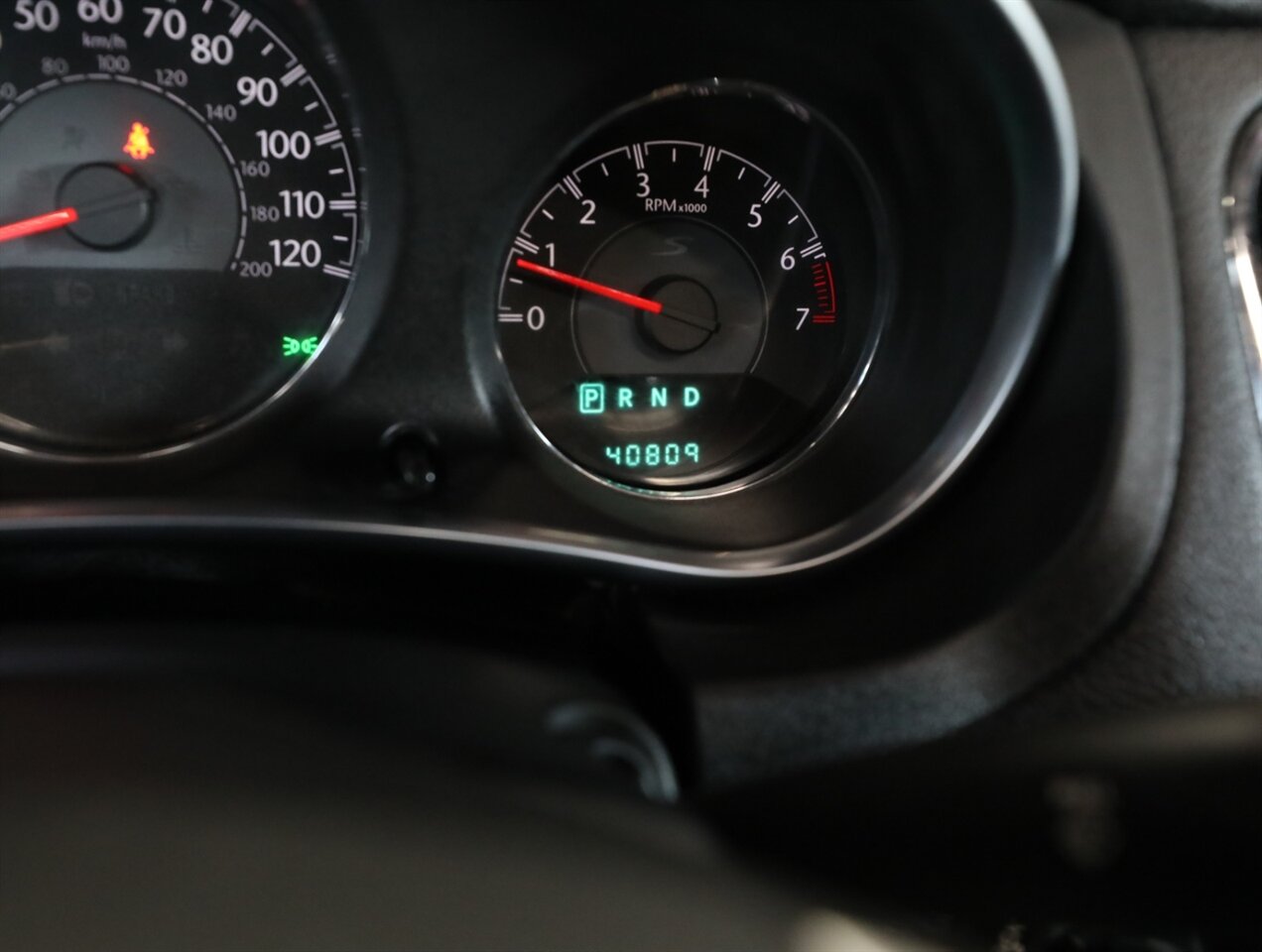 2011 Chrysler 200 S - Photo 36 - Addison, IL 60101