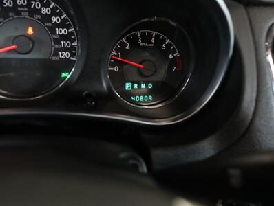 2011 Chrysler 200 S - Photo 36 - Addison, IL 60101