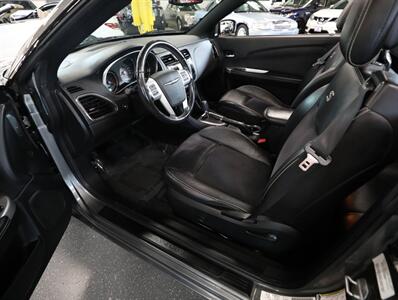 2011 Chrysler 200 S - Photo 26 - Addison, IL 60101