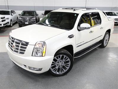 2012 Cadillac Escalade EXT Luxury   - Photo 2 - Addison, IL 60101