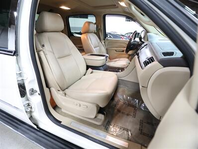 2012 Cadillac Escalade EXT Luxury   - Photo 18 - Addison, IL 60101