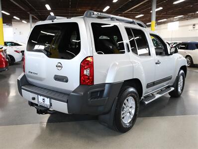 2015 Nissan Xterra S   - Photo 9 - Addison, IL 60101