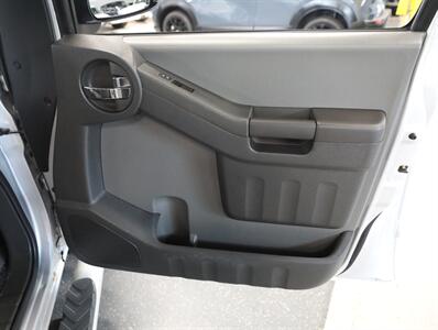 2015 Nissan Xterra S   - Photo 16 - Addison, IL 60101
