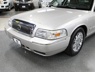 2011 Mercury Grand Marquis LS   - Photo 3 - Addison, IL 60101