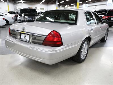 2011 Mercury Grand Marquis LS   - Photo 9 - Addison, IL 60101