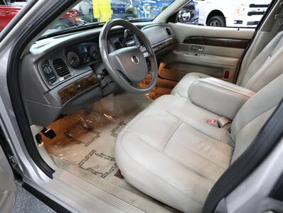 2011 Mercury Grand Marquis LS   - Photo 27 - Addison, IL 60101