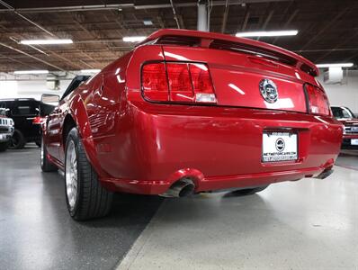 2005 Ford Mustang GT Premium   - Photo 14 - Addison, IL 60101