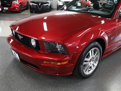 2005 Ford Mustang GT Premium   - Photo 4 - Addison, IL 60101