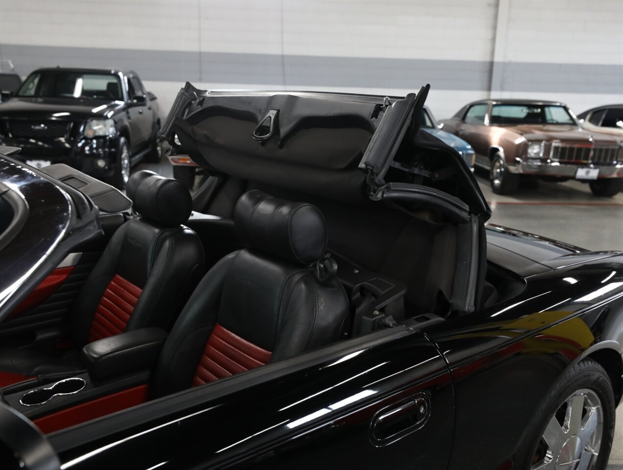2002 Ford Thunderbird Deluxe - Photo 34 - Addison, IL 60101