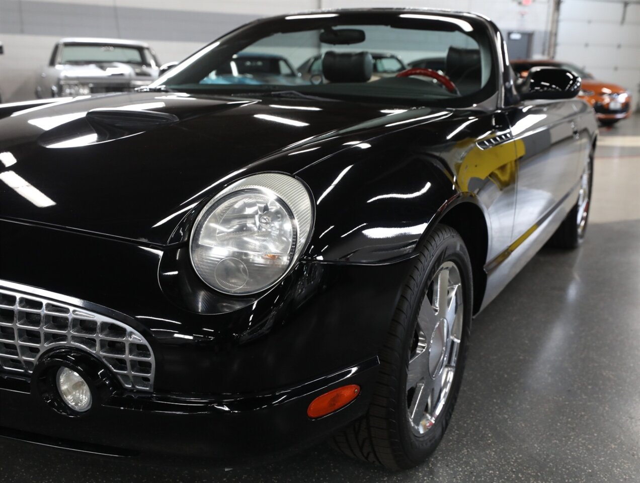 2002 Ford Thunderbird Deluxe - Photo 5 - Addison, IL 60101