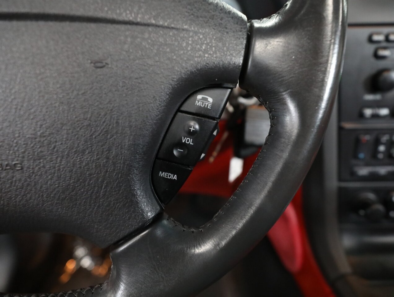 2002 Ford Thunderbird Deluxe - Photo 26 - Addison, IL 60101
