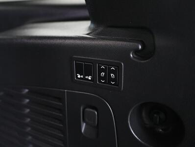 2019 Cadillac Escalade ESV Premium Luxury 4WD   - Photo 25 - Addison, IL 60101