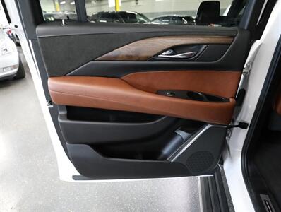 2019 Cadillac Escalade ESV Premium Luxury 4WD   - Photo 29 - Addison, IL 60101