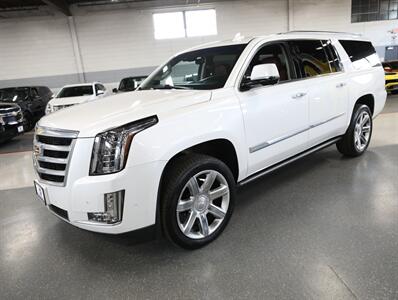 2019 Cadillac Escalade ESV Premium Luxury 4WD   - Photo 4 - Addison, IL 60101