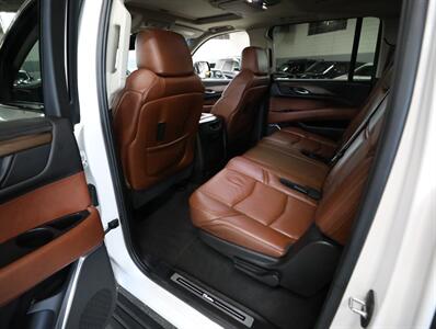 2019 Cadillac Escalade ESV Premium Luxury 4WD   - Photo 30 - Addison, IL 60101
