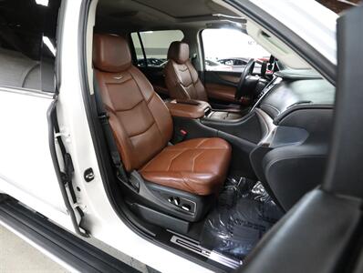 2019 Cadillac Escalade ESV Premium Luxury 4WD   - Photo 18 - Addison, IL 60101
