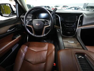 2019 Cadillac Escalade ESV Premium Luxury 4WD   - Photo 32 - Addison, IL 60101