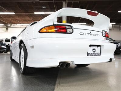 1997 Chevrolet Camaro Z28   - Photo 18 - Addison, IL 60101