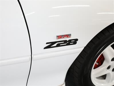 1997 Chevrolet Camaro Z28   - Photo 11 - Addison, IL 60101