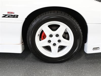 1997 Chevrolet Camaro Z28   - Photo 52 - Addison, IL 60101