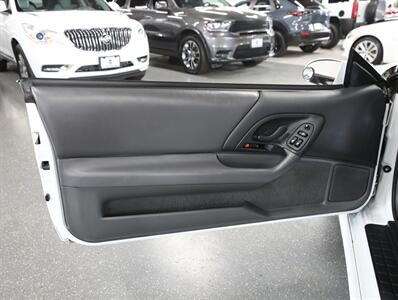 1997 Chevrolet Camaro Z28   - Photo 34 - Addison, IL 60101