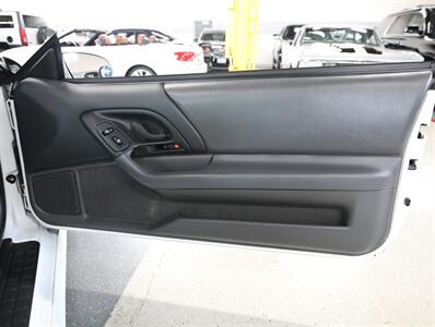 1997 Chevrolet Camaro Z28   - Photo 23 - Addison, IL 60101