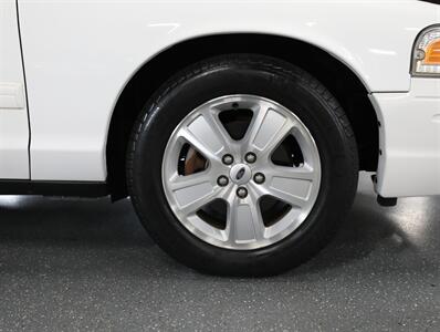 2011 Ford Crown Victoria LX   - Photo 35 - Addison, IL 60101