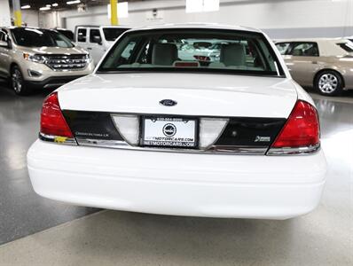 2011 Ford Crown Victoria LX   - Photo 10 - Addison, IL 60101
