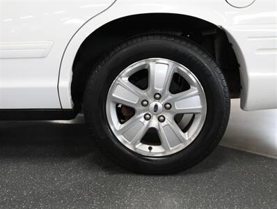 2011 Ford Crown Victoria LX   - Photo 33 - Addison, IL 60101