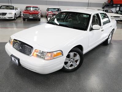 2011 Ford Crown Victoria LX   - Photo 2 - Addison, IL 60101