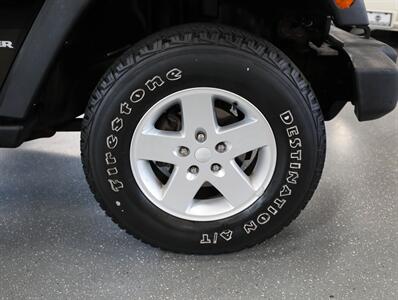 2010 Jeep Wrangler Sport 4X4   - Photo 36 - Addison, IL 60101