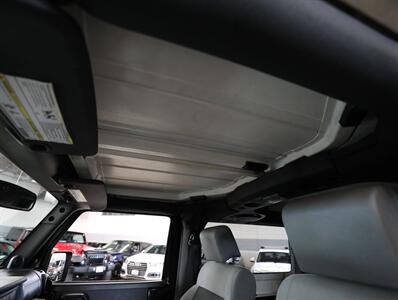 2010 Jeep Wrangler Sport 4X4   - Photo 24 - Addison, IL 60101