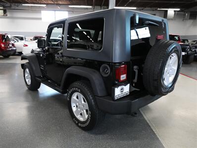2010 Jeep Wrangler Sport 4X4   - Photo 11 - Addison, IL 60101