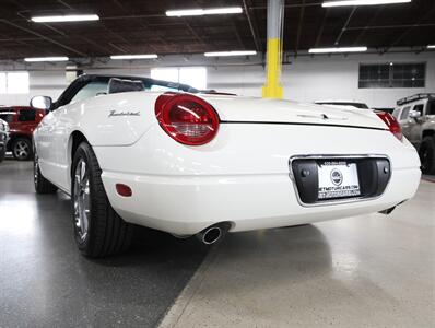 2002 Ford Thunderbird Deluxe   - Photo 14 - Addison, IL 60101