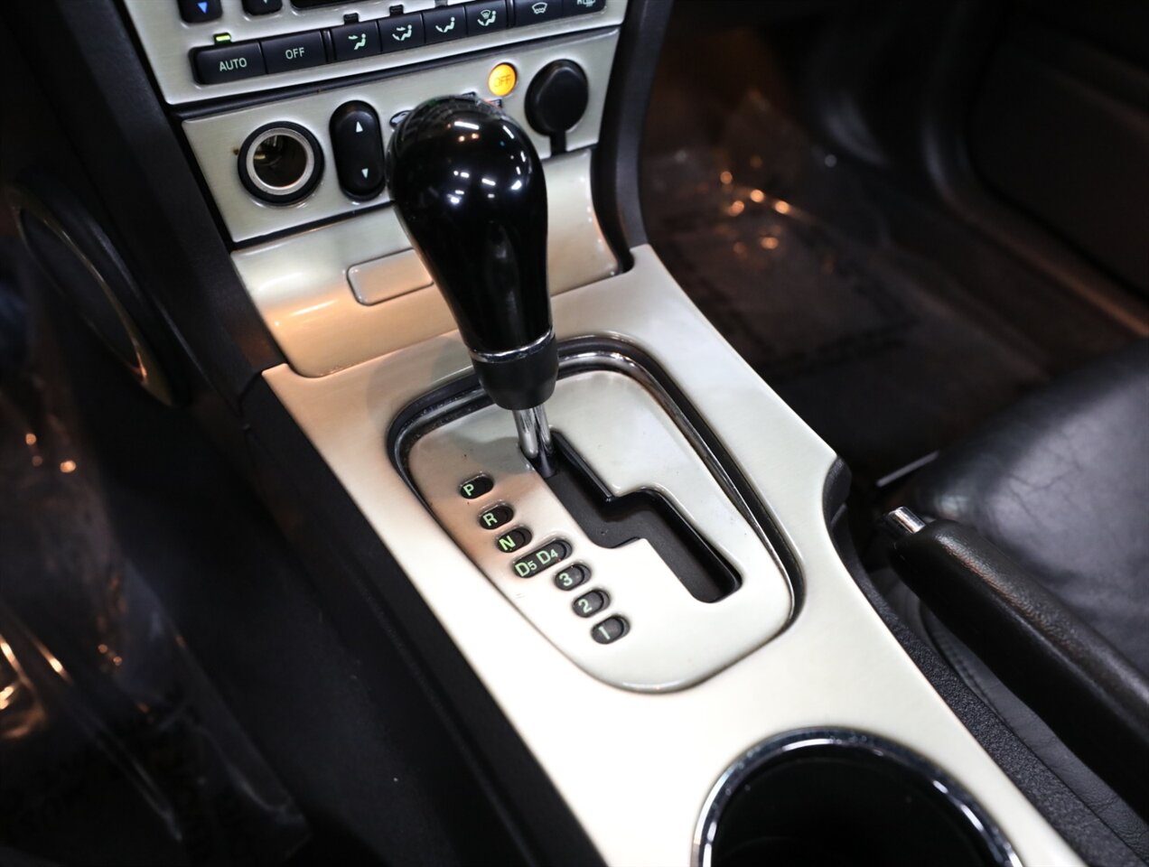 2002 Ford Thunderbird Deluxe - Photo 26 - Addison, IL 60101