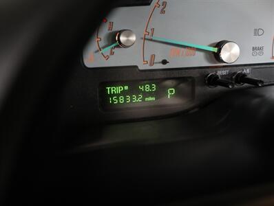 2002 Ford Thunderbird Deluxe   - Photo 31 - Addison, IL 60101