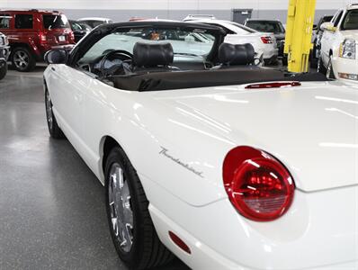 2002 Ford Thunderbird Deluxe   - Photo 16 - Addison, IL 60101