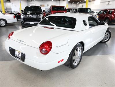 2002 Ford Thunderbird Deluxe   - Photo 34 - Addison, IL 60101