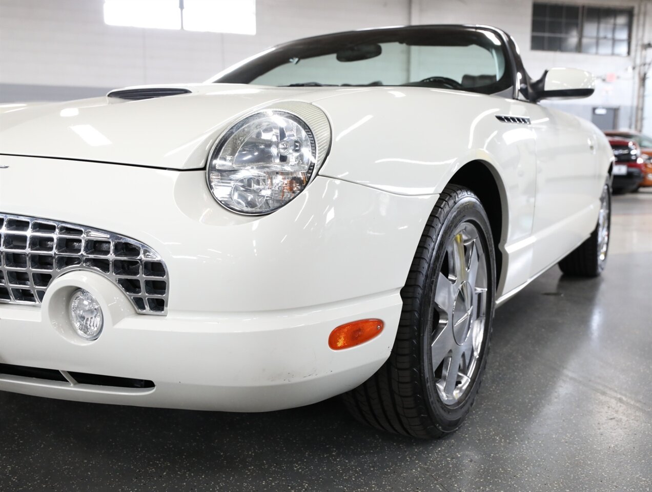 2002 Ford Thunderbird Deluxe - Photo 5 - Addison, IL 60101