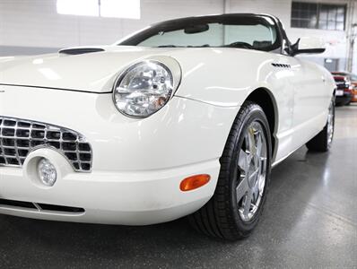 2002 Ford Thunderbird Deluxe   - Photo 5 - Addison, IL 60101