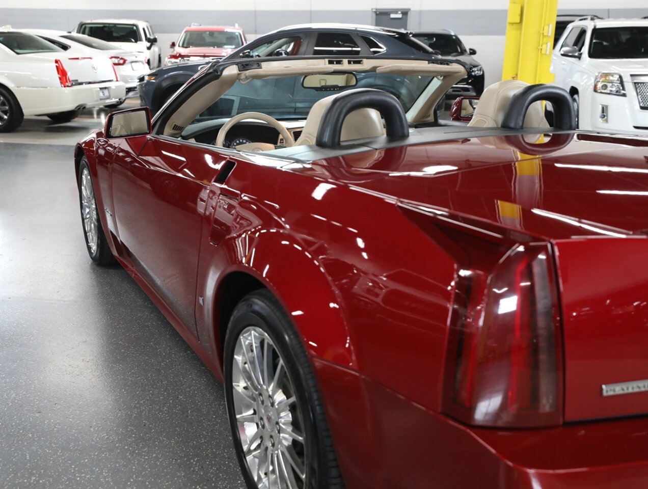2008 Cadillac XLR Platinum Edition - Photo 15 - Addison, IL 60101