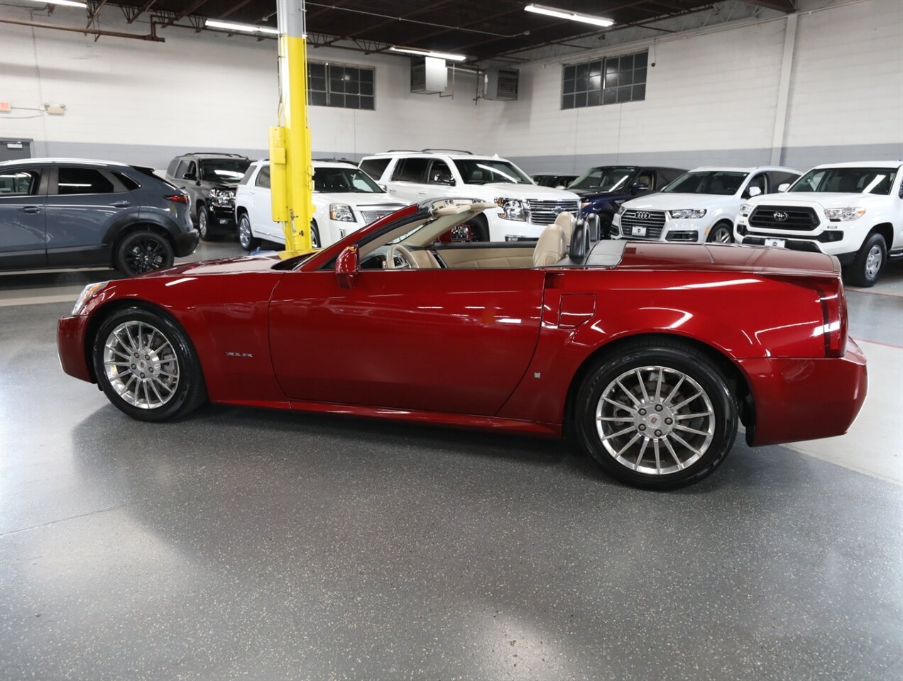 2008 Cadillac XLR Platinum Edition - Photo 16 - Addison, IL 60101