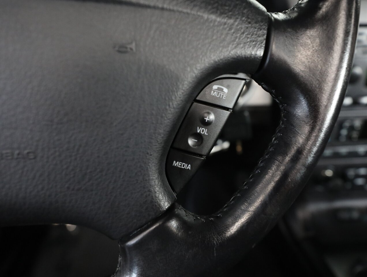 2004 Ford Thunderbird Deluxe - Photo 29 - Addison, IL 60101