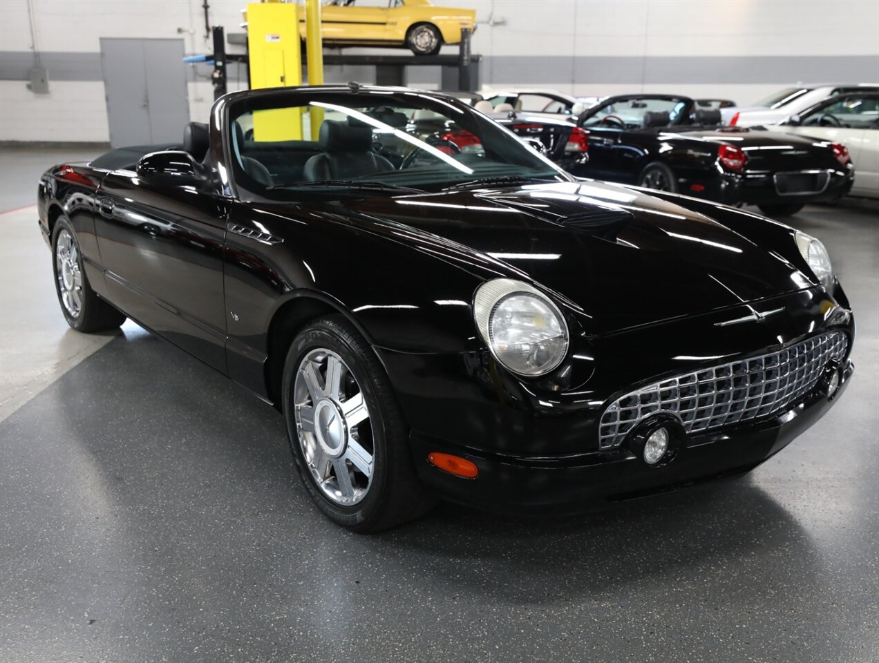 2004 Ford Thunderbird Deluxe - Photo 7 - Addison, IL 60101