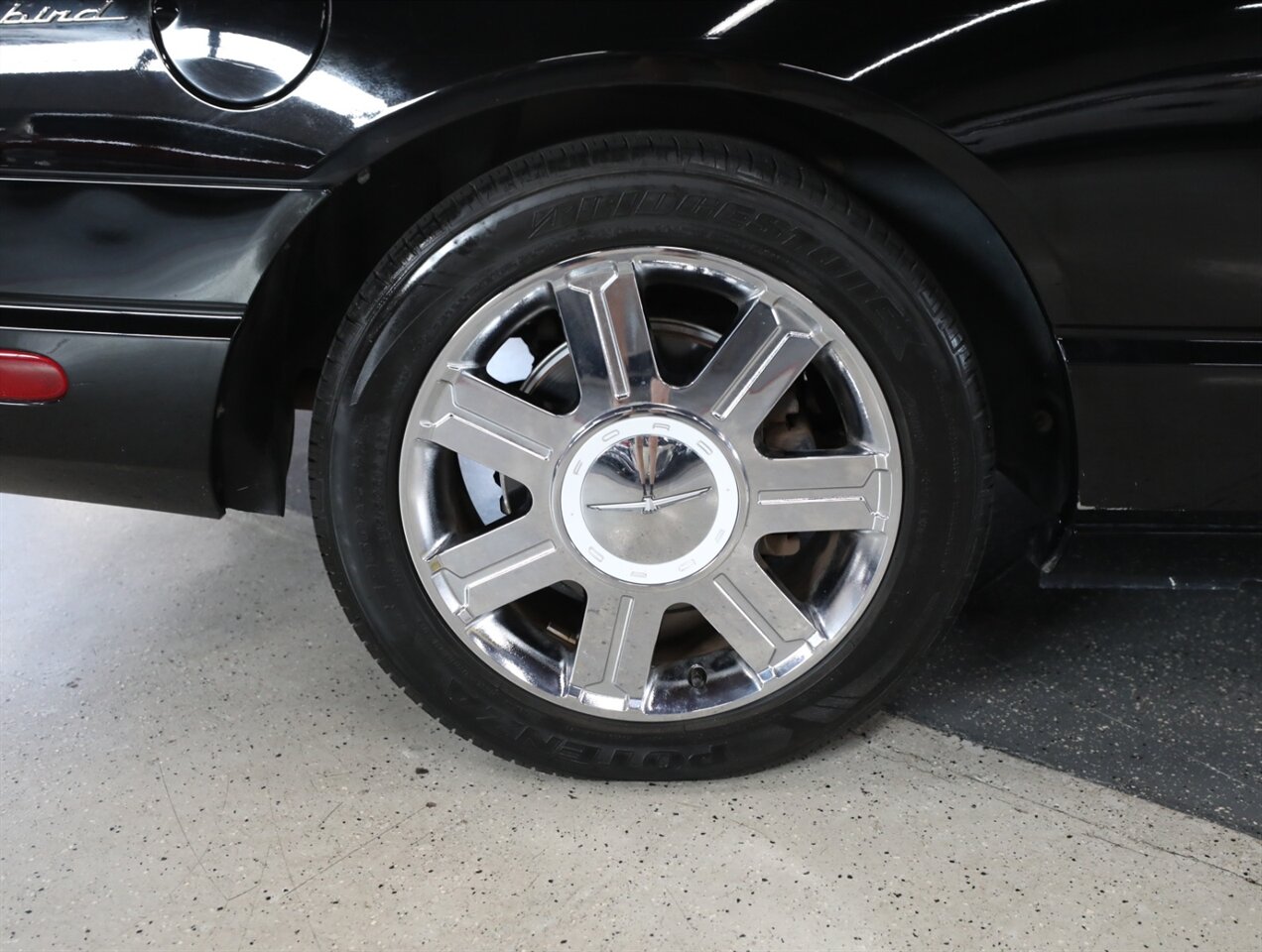 2004 Ford Thunderbird Deluxe - Photo 45 - Addison, IL 60101