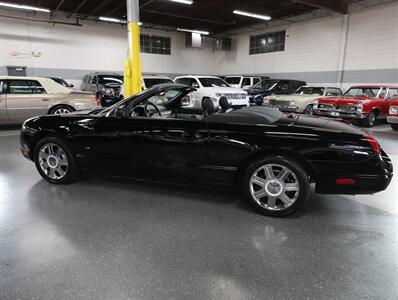 2004 Ford Thunderbird Deluxe - Photo 17 - Addison, IL 60101