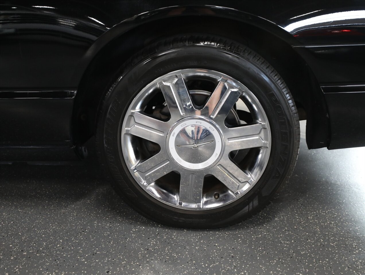 2004 Ford Thunderbird Deluxe - Photo 42 - Addison, IL 60101
