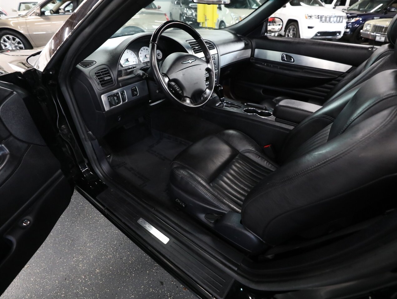 2004 Ford Thunderbird Deluxe - Photo 24 - Addison, IL 60101