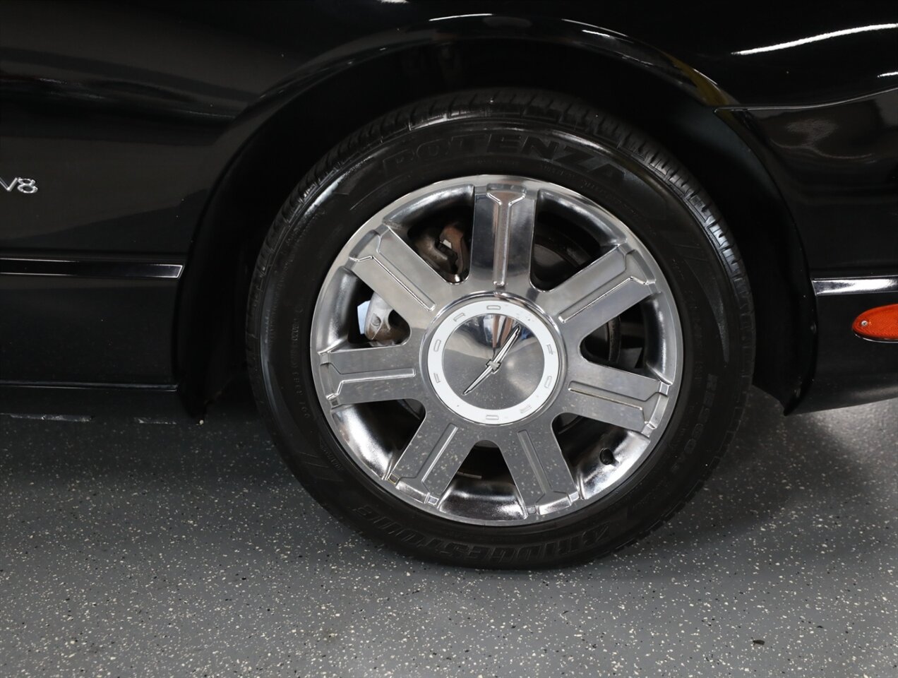 2004 Ford Thunderbird Deluxe - Photo 44 - Addison, IL 60101